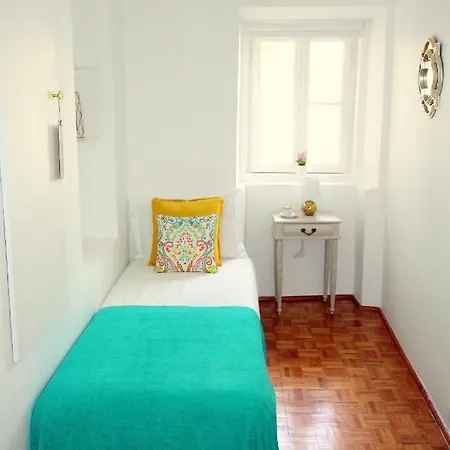 Loving Alfama Iv Lisbona